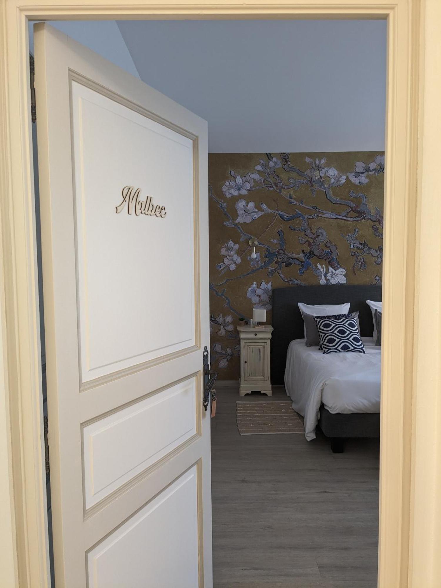 Le Domaine De La Tour Des Vents Bed & Breakfast Бержерак Екстериор снимка