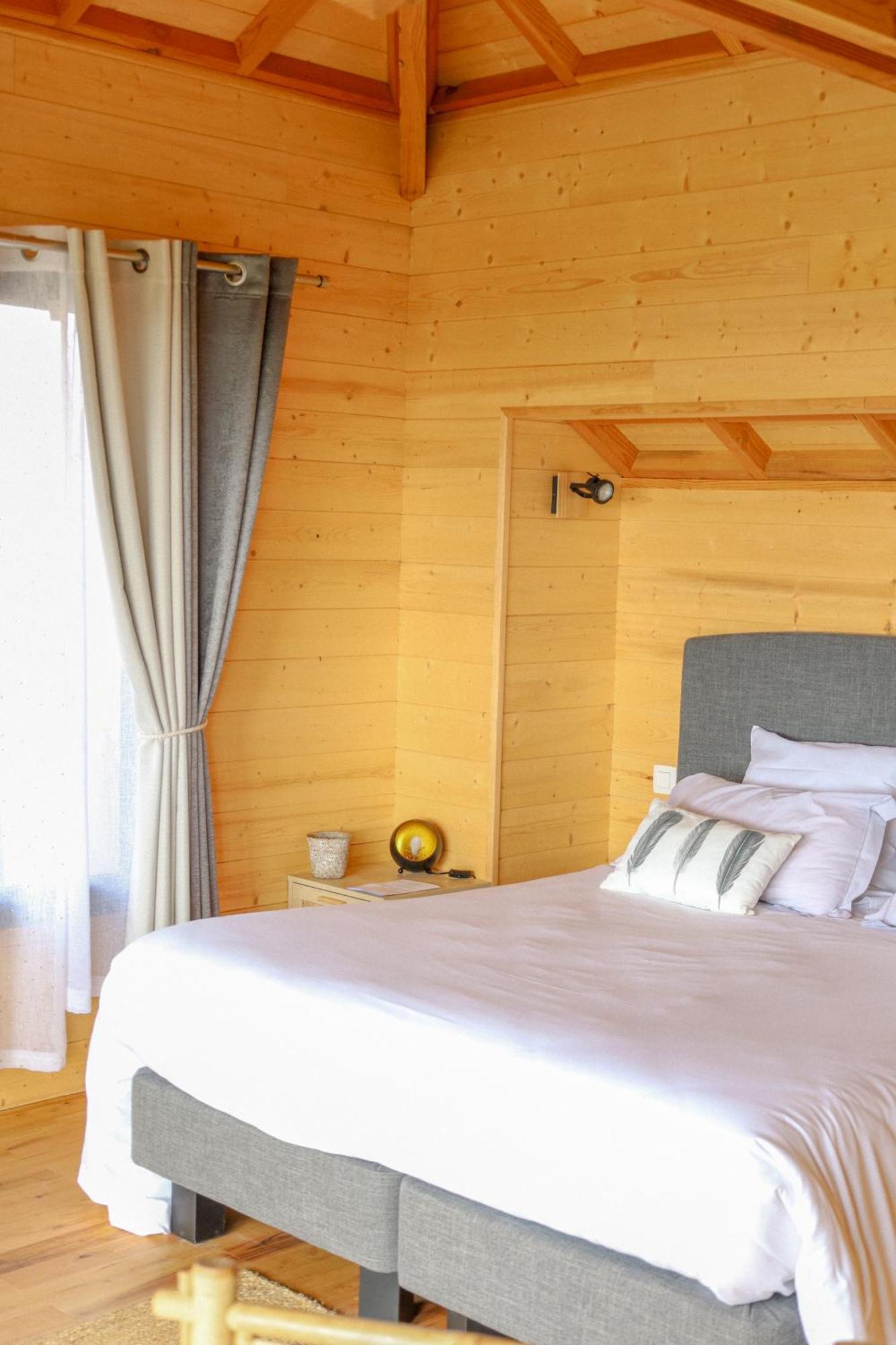 Le Domaine De La Tour Des Vents Bed & Breakfast Бержерак Екстериор снимка