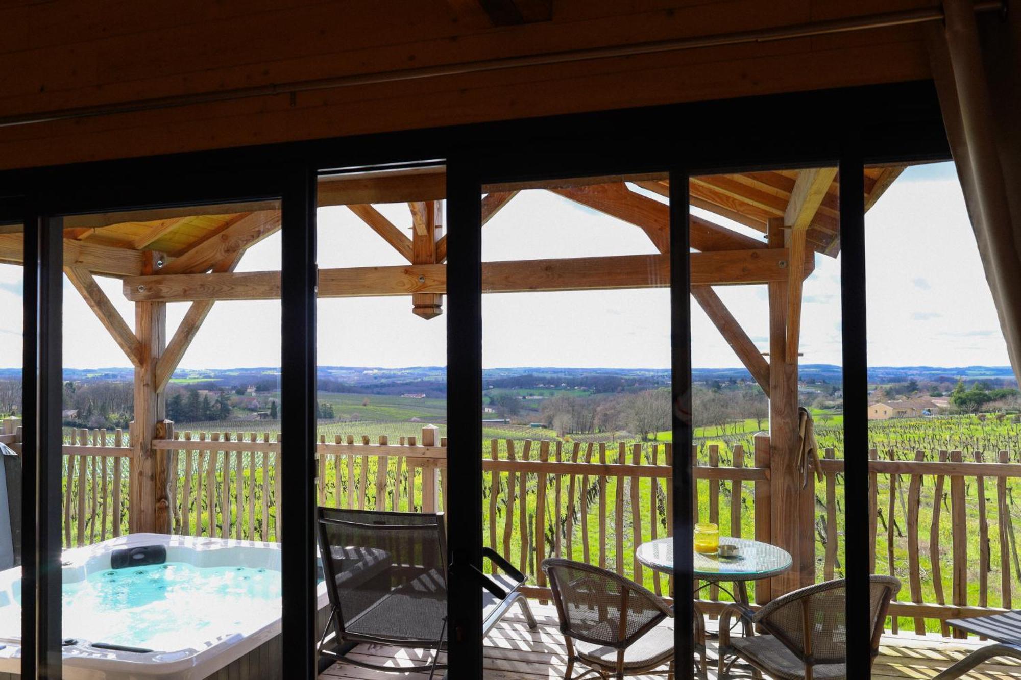 Le Domaine De La Tour Des Vents Bed & Breakfast Бержерак Екстериор снимка