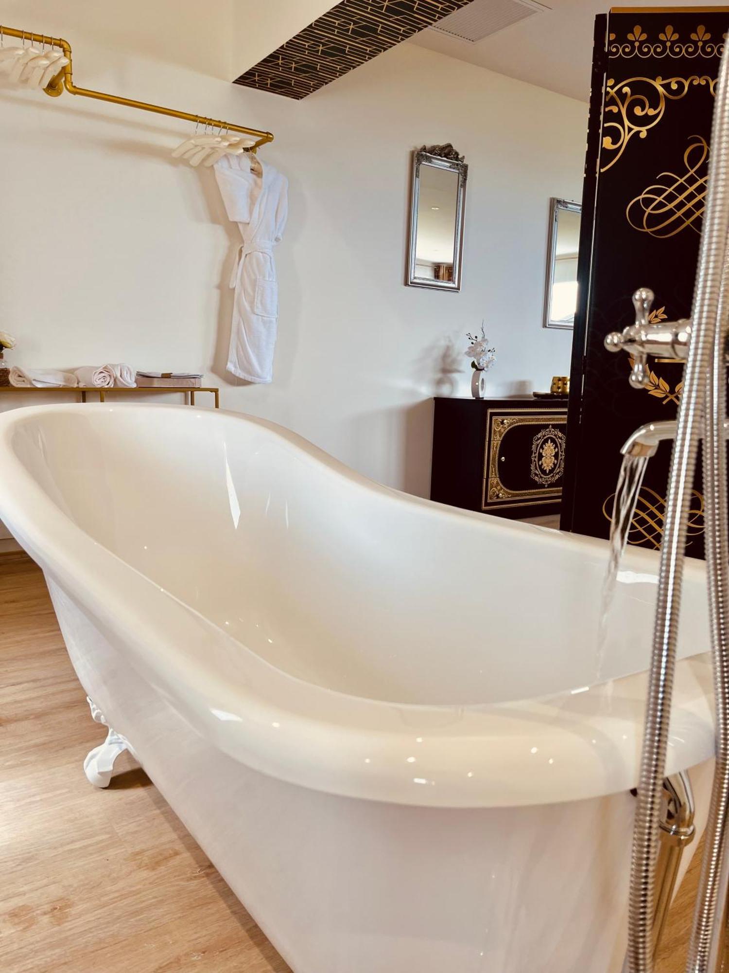 Le Domaine De La Tour Des Vents Bed & Breakfast Бержерак Екстериор снимка