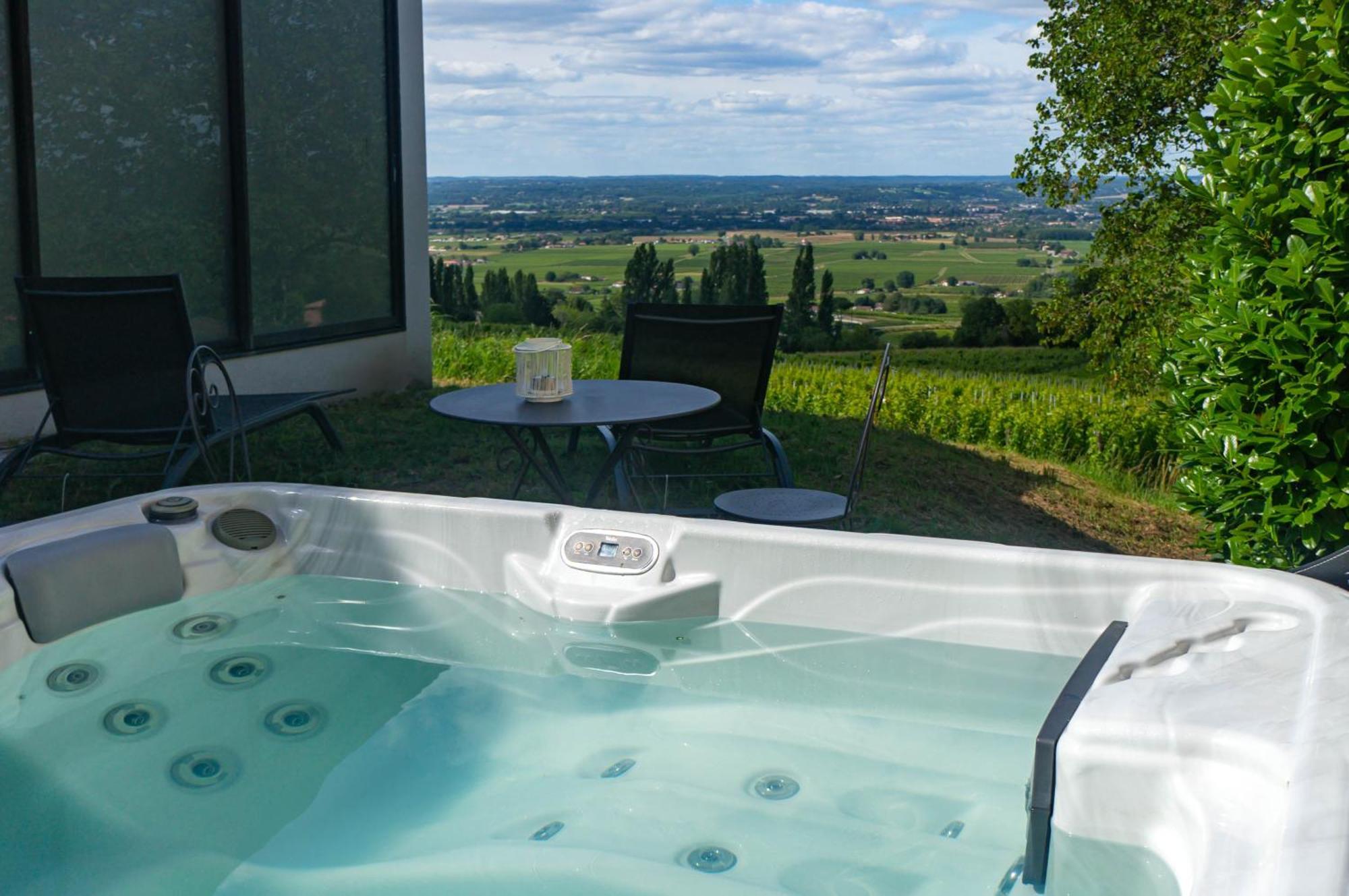 Le Domaine De La Tour Des Vents Bed & Breakfast Бержерак Екстериор снимка
